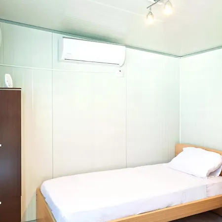The Harbour Private Cabins And Хостел Протарас