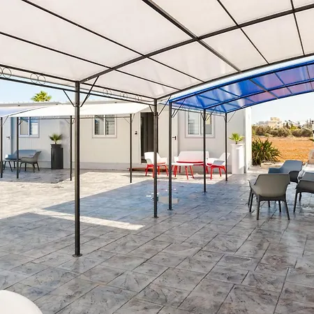 The Harbour Private Cabins And * بروتاراس